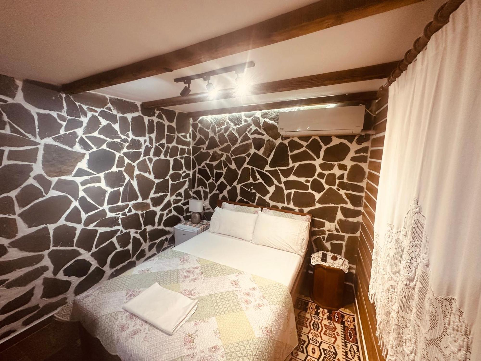Ahmetaj Guest House Gjirokastër Exterior foto